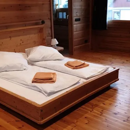 Berglodge Fuer 10 Personen Mit Sauna Und Yacuzzi Sehmatal