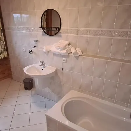 Σπίτι διακοπών Berglodge Fuer 10 Personen Mit Sauna Und Yacuzzi *