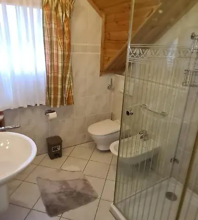 Berglodge Fuer 10 Personen Mit Sauna Und Yacuzzi