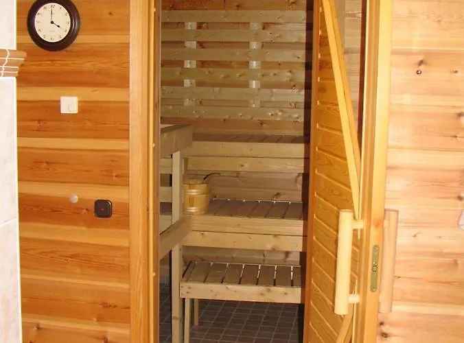 Berglodge Fuer 10 Personen Mit Sauna Und Yacuzzi