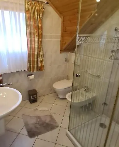 Berglodge Fuer 10 Personen Mit Sauna Und Yacuzzi