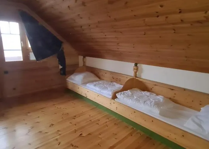 Berglodge Fuer 10 Personen Mit Sauna Und Yacuzzi